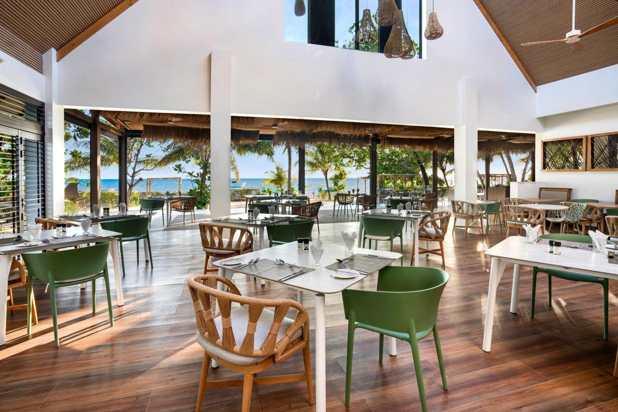 Indian Ocean Lodge Grand Anse  Exterior photo
