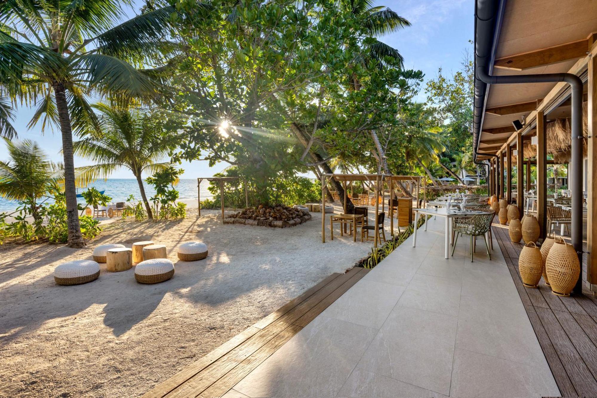 Indian Ocean Lodge Grand Anse  Exterior photo